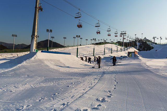 冰雪乐园北京雪圈畅玩,昌平绿洲水乡冰雪乐园