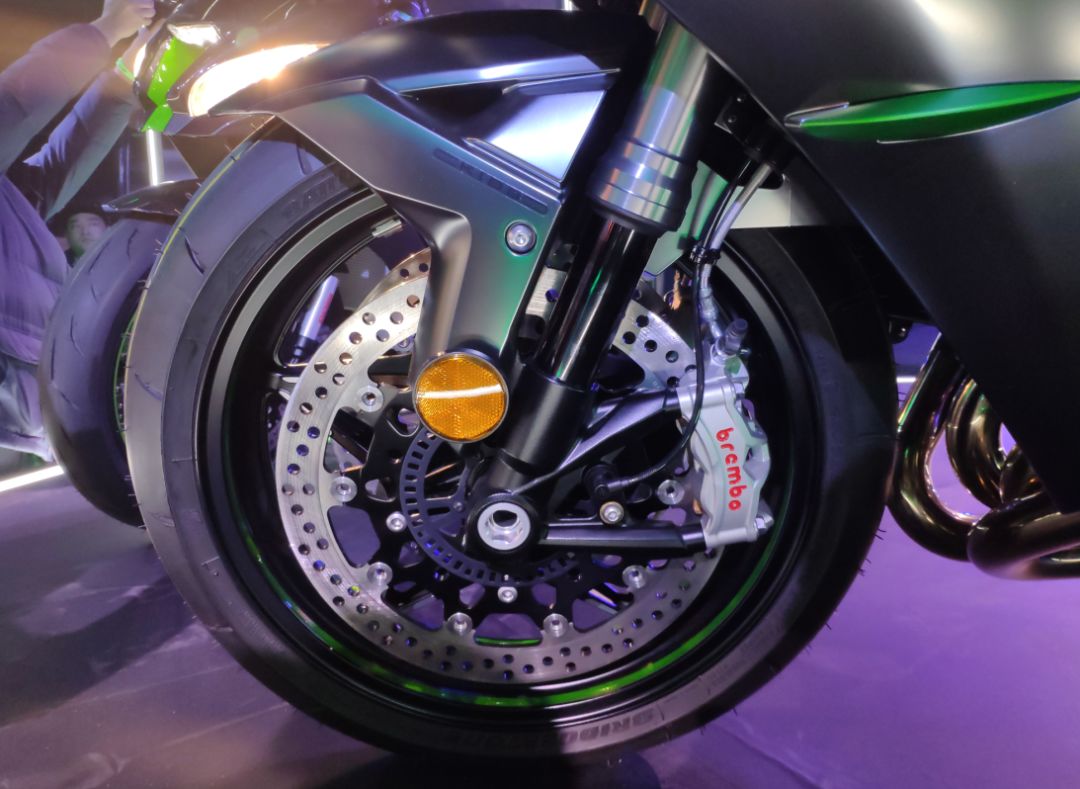 最新川崎zx10r评测,川崎zx-10r2021款摩旅