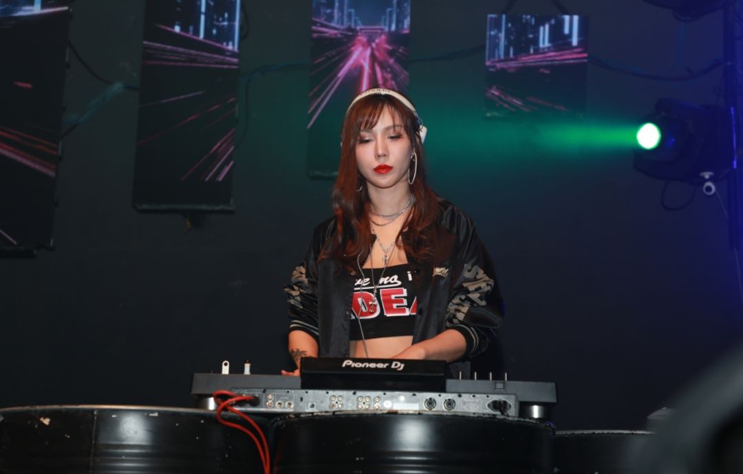 最新川崎zx10r评测,川崎zx-10r2021款摩旅