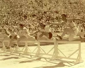 「跨年」为什么要用「跨」，有什么讲究吗？