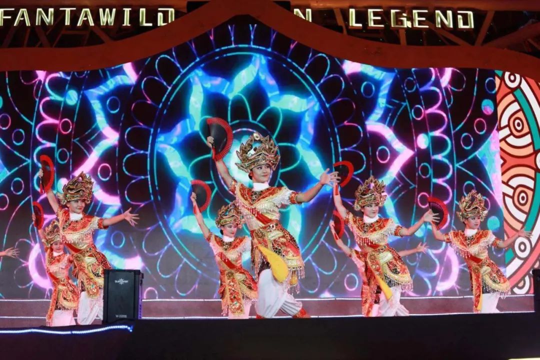 南宁无人机最新消息,广西南宁1000架无人机矩阵光影秀