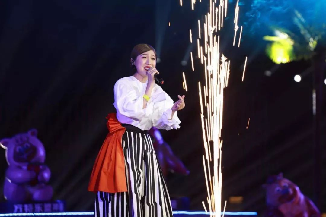 南宁无人机最新消息,广西南宁1000架无人机矩阵光影秀