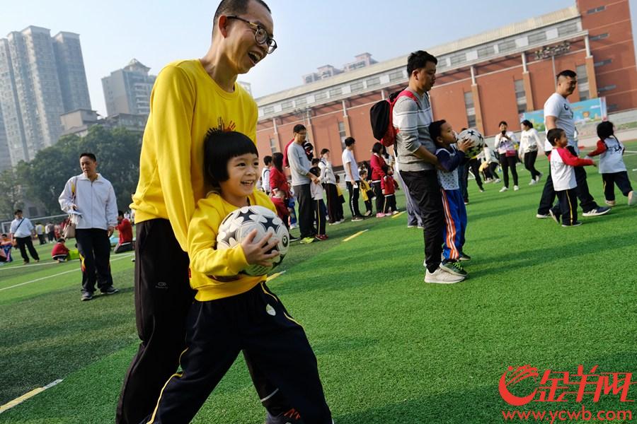 足球嘉年华直播,足球亲子嘉年华活动照片