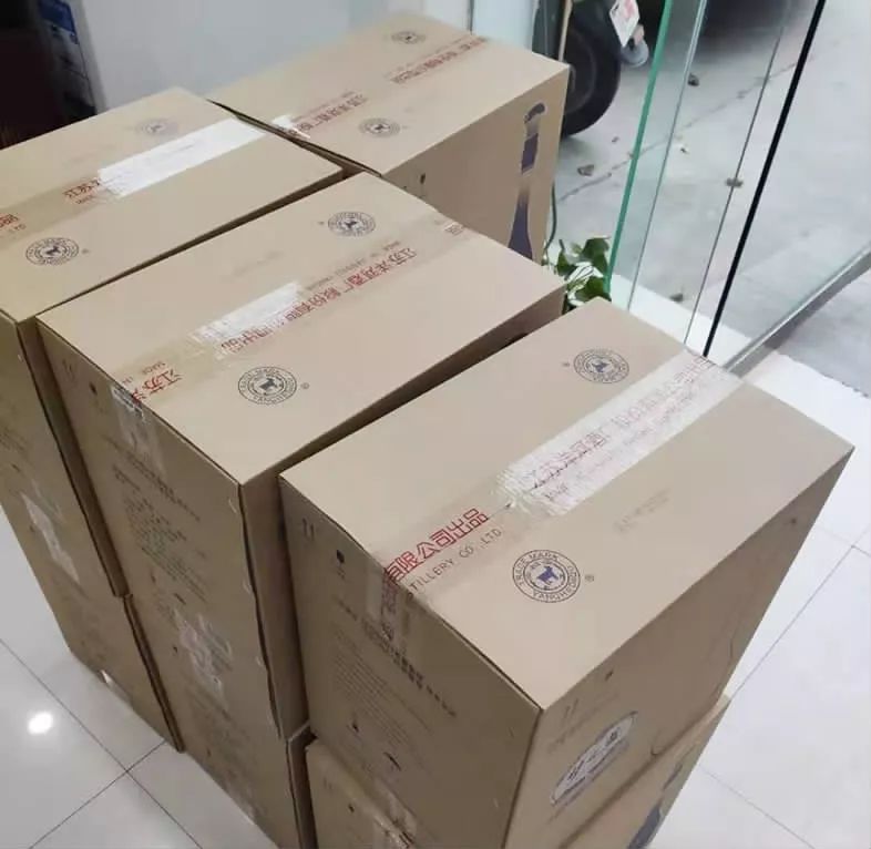 私人小超市卖的梦之蓝会是假酒吗,烟酒店买的梦之蓝有假的吗