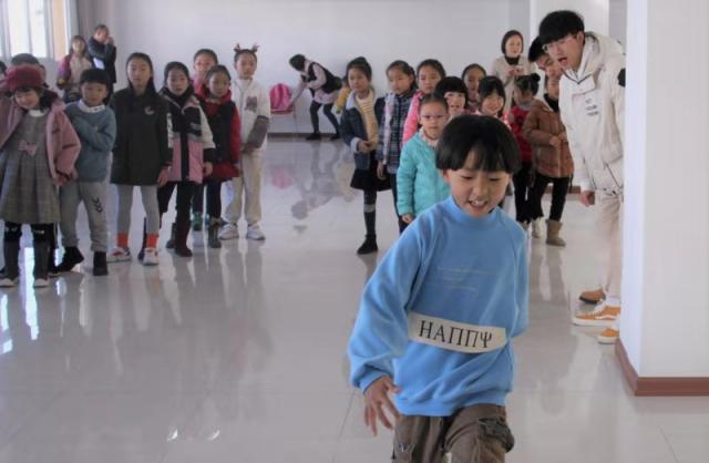 架起党群连心桥图片,党群连心桥