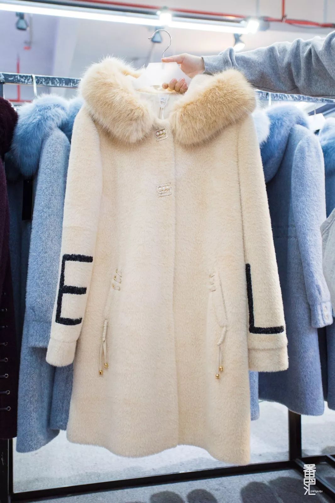 南村特卖,番禺南村服装厂清仓