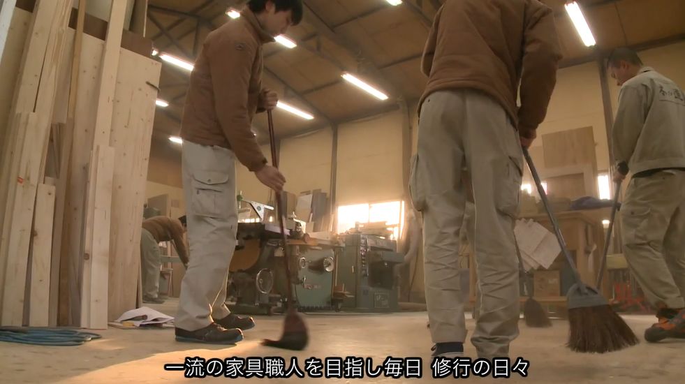 8年不许用手机、不许谈恋爱，他痛骂过的60个光头后来都成了日本大师...