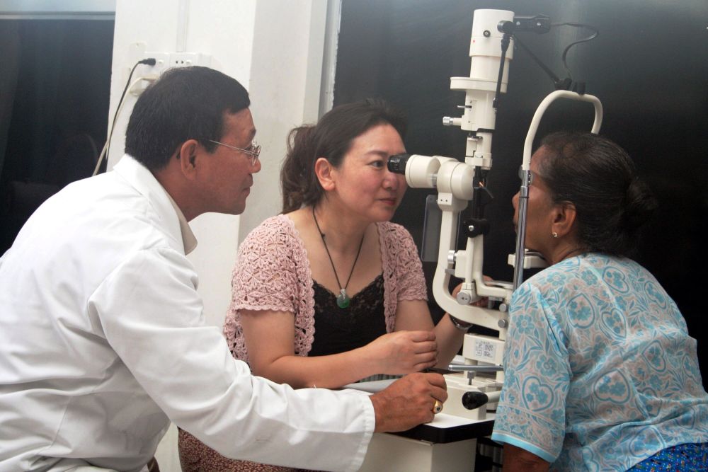 习*平近**同缅甸领导人驻足观看的这组照片太有故事