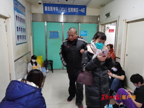 大年三十医护人员抗击疫情视频,大年三十他们在抗疫一线跨年