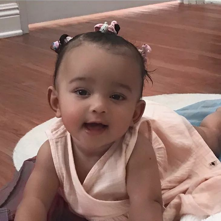 侃爷晒与卡戴珊合照想复合,侃爷卡戴珊时装发布会