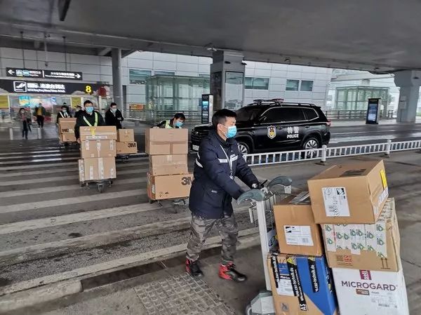 抗击疫情，强生、百特、富士胶片、西门子、安联、徐工在行动|美通企业日报