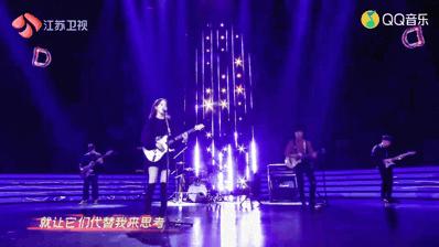 欧阳娜娜酷girl的日常look,欧阳娜娜化身甜酷女孩