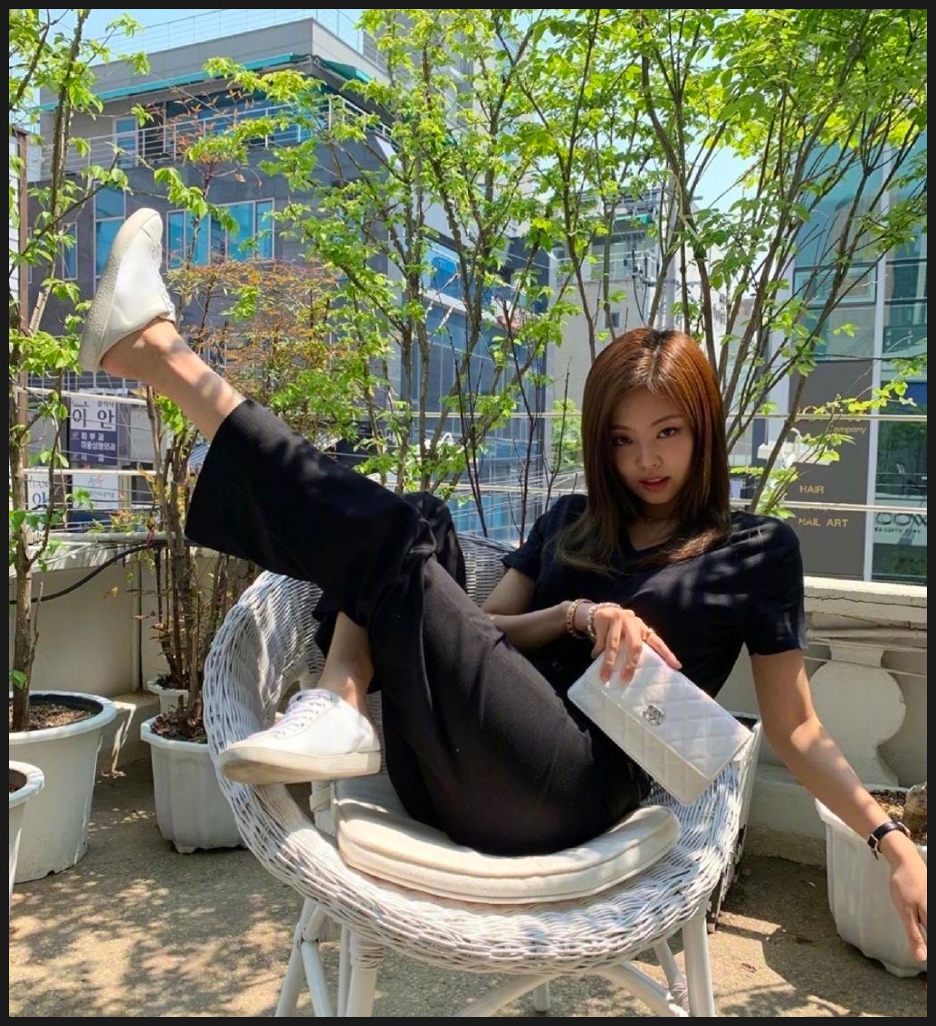 两位TOP女偶像的搭配抄袭事件