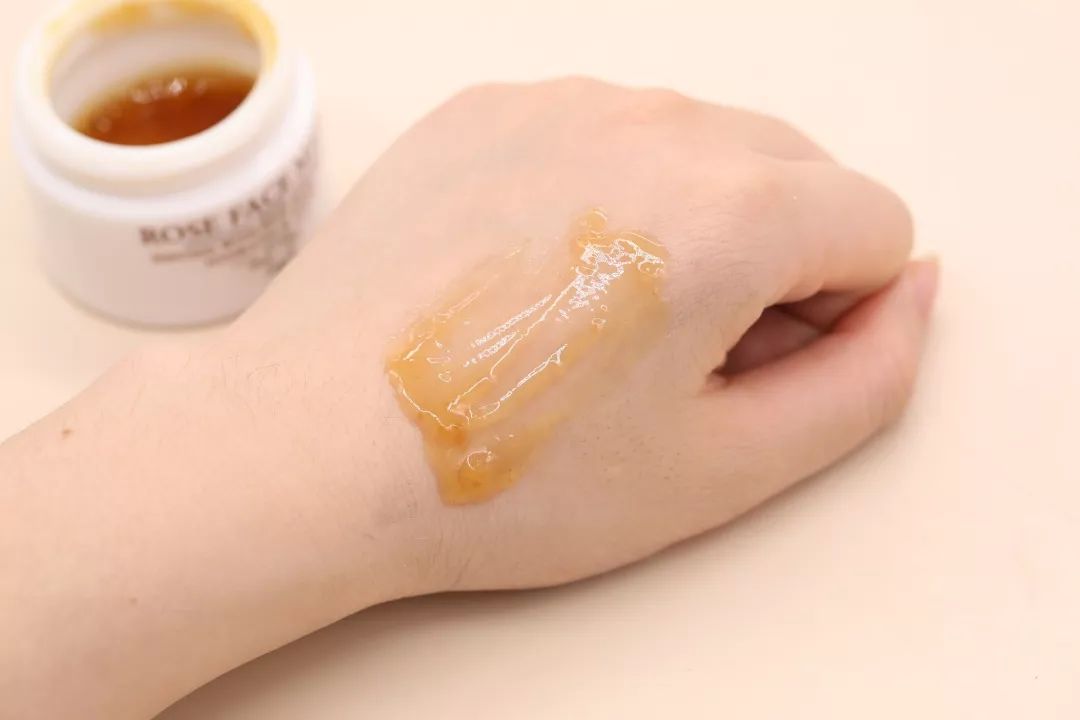 洗劫了编辑部后才发现，她们的面膜都这么好用