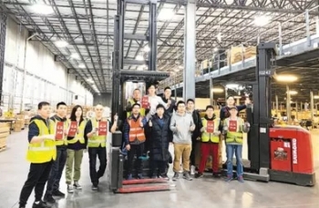 中国领事馆门前可疑包裹,领事馆发现可疑箱子