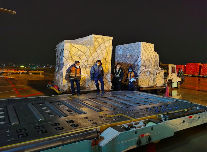 福建籍华人华侨包机支援抗疫,驰援海外华侨