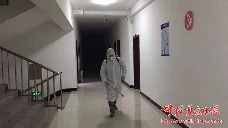 点开“阿荣”朋友圈，今夜我为你站岗