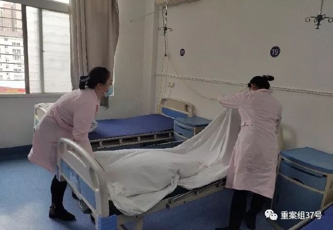 武汉抗疫医护人员凯旋归来,抗疫医护人员出征湖北武汉视频