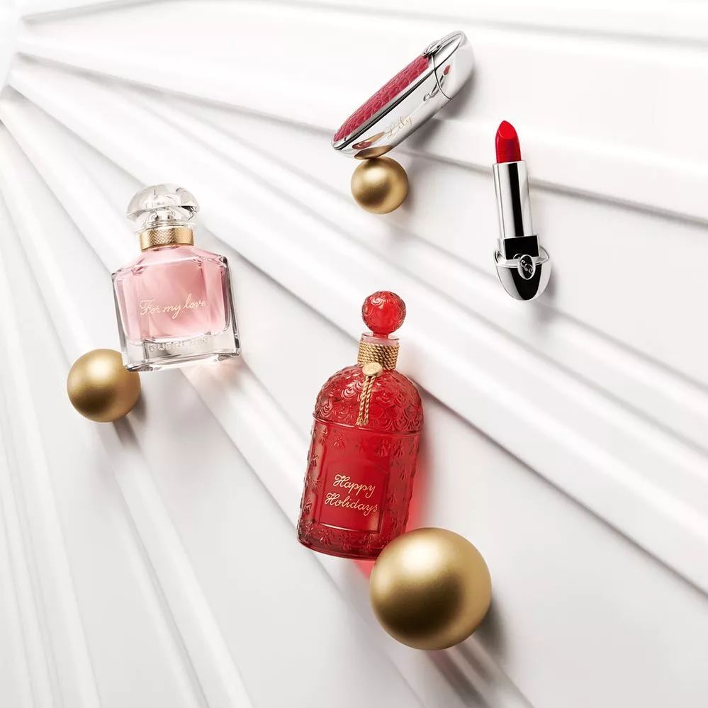 情侣礼物推荐送一对,情侣一周年送什么礼物最好