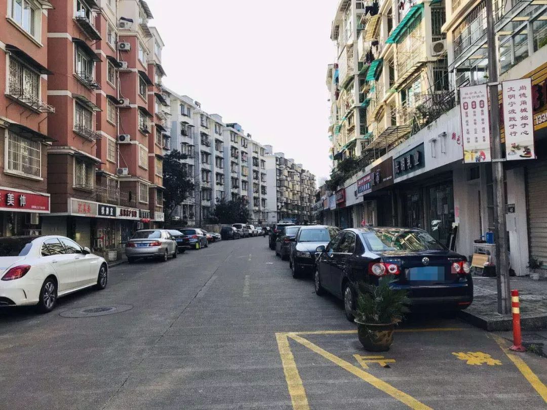 托尼老师发型减龄扎马尾,托尼老师的发型短发怎么扎