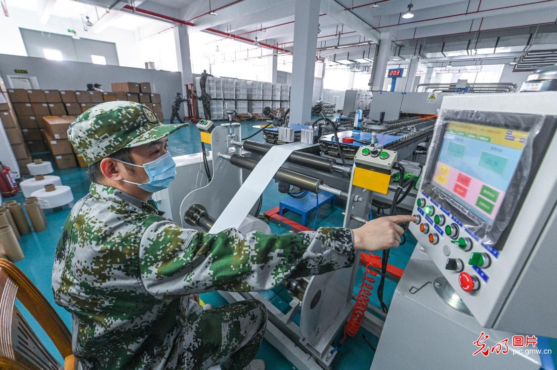 同心战疫使命担当在一线,同心战疫退役军人显本色