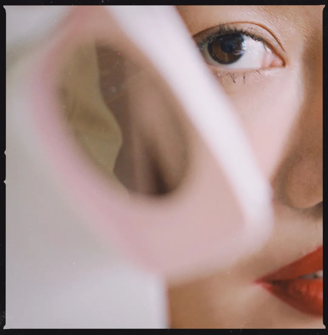 日常生活中的时尚博主,一个居家上班的博主