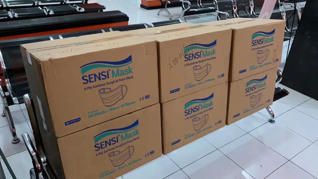 从游客到“百万口罩采购员”，他的故事比电影精彩