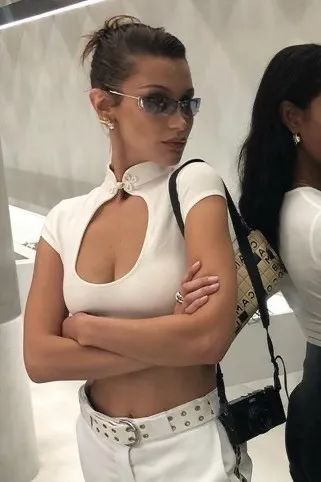 bellakendall什么关系,bella和kendall走秀