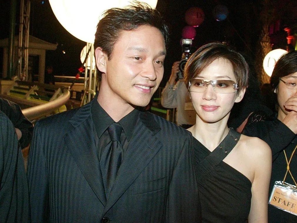 bellakendall什么关系,bella和kendall走秀