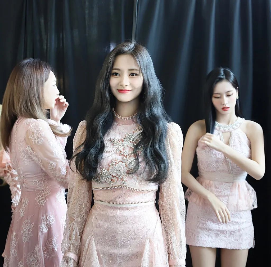 女明星表情管理是不是最基础的,韩国出道表情管理