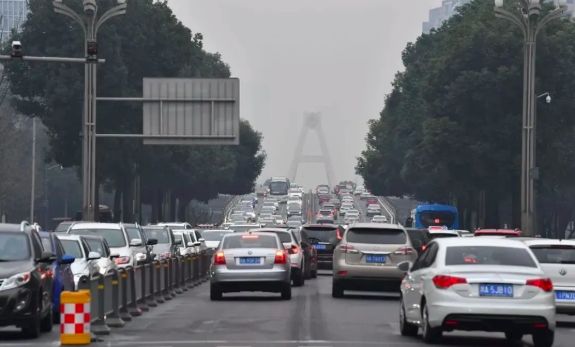 交警部门公布假期易拥堵路段,成都最拥堵路段