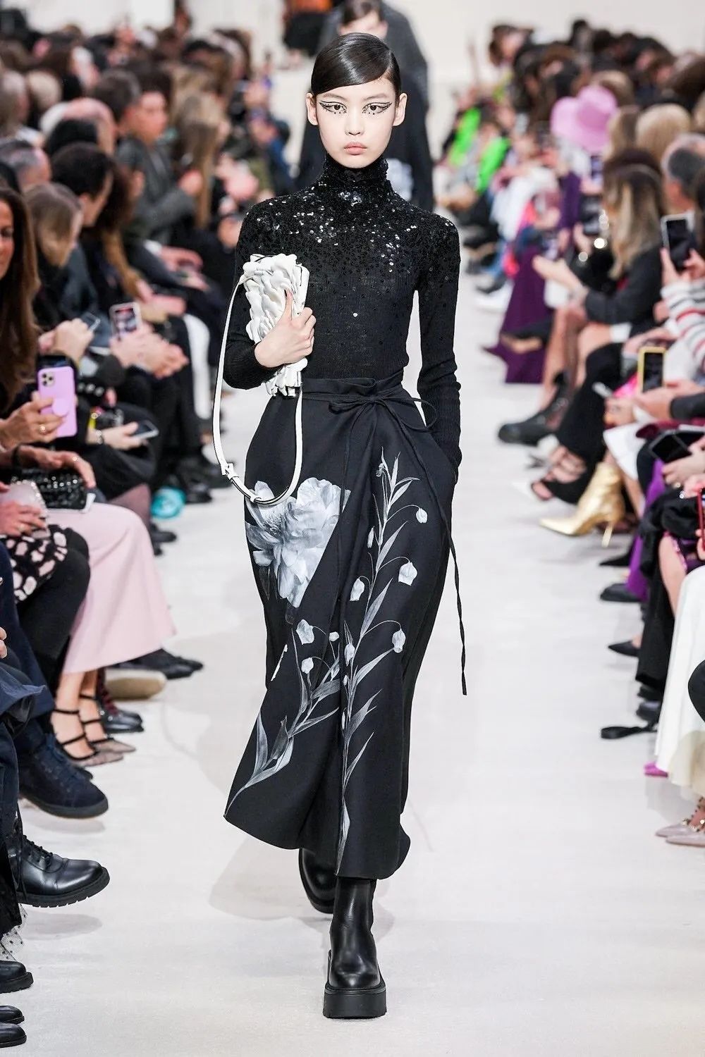 刘雯接班人？新生代国模正当道，霸屏还得是“中国制造”