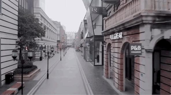 从专业团队到手机直拍的“武汉”，他们都在记录和传递真与信