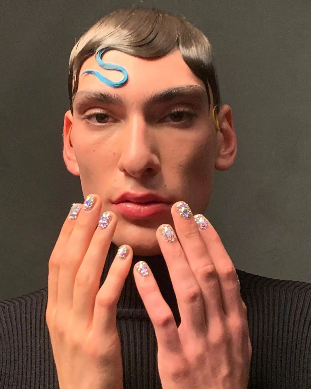 cardib亚裔美甲师,cardib的美甲师