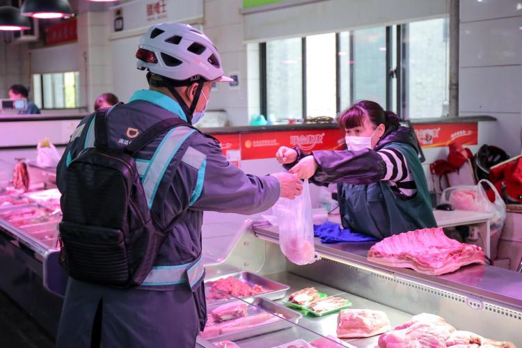 滴滴代驾司机跑腿服务,滴滴代驾小哥已上线