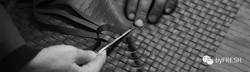 想要穿得简单又有活力感,如何穿得温柔又知性