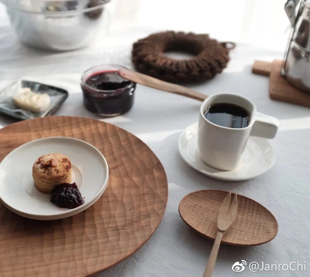 10元能买一杯奶茶,10块钱够买一杯奶茶吗