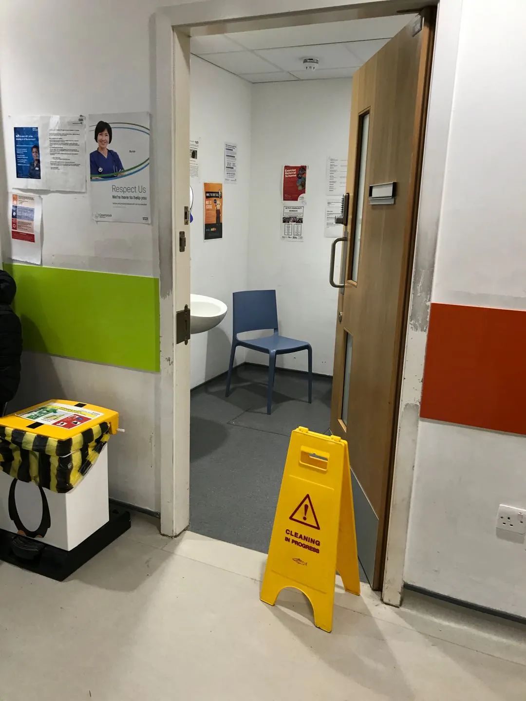 回国留学生坐包机需要自费吗 (留学包机回国需要多少钱)