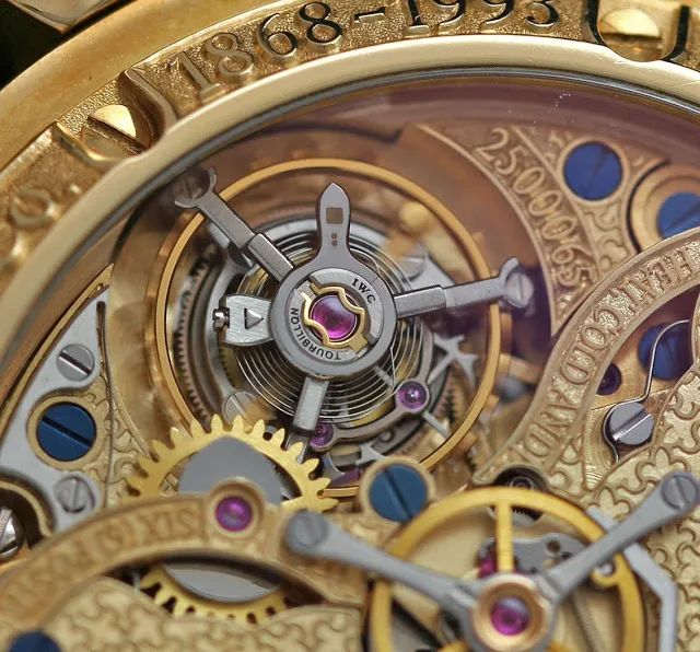 我们梳理了一百年的腕表流行史,可以肯定地说,现在就是腕表最好的时代