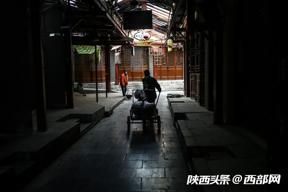 卖鸡蛋的盲人张喜平复工了用乐观鼓舞更多人