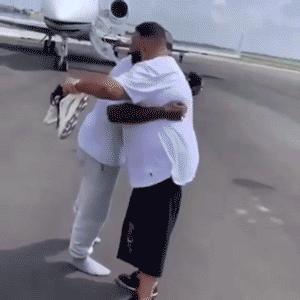 侃爷aj联名款,侃爷穿yeezy篮球鞋