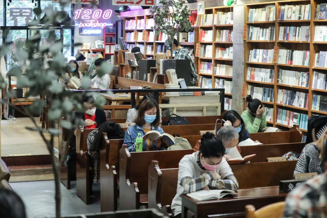 二十四小时不打烊书店广州,24小时不打烊书店广州