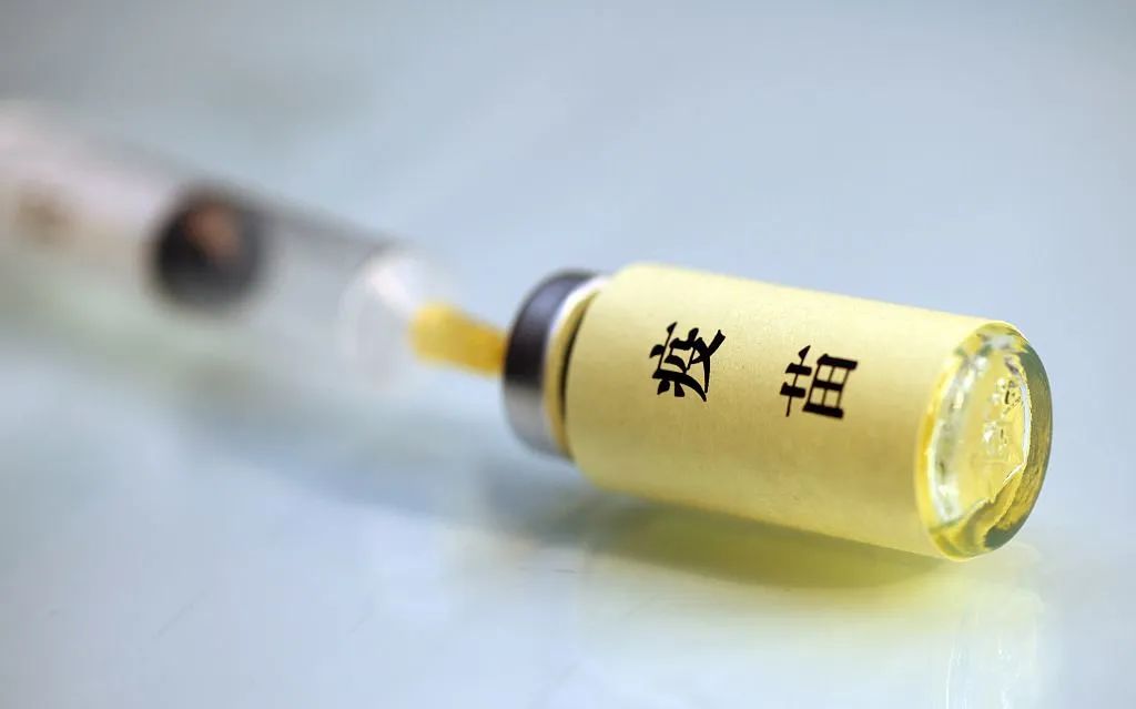 脸干痒脱皮紧绷刺痛是怎么回事,脸部脱皮干燥脱屑