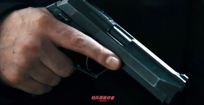 德国战术电影看过吗？《孤胆保镖》硬汉大叔和少女的枪械盛宴「电影*器武**解析」