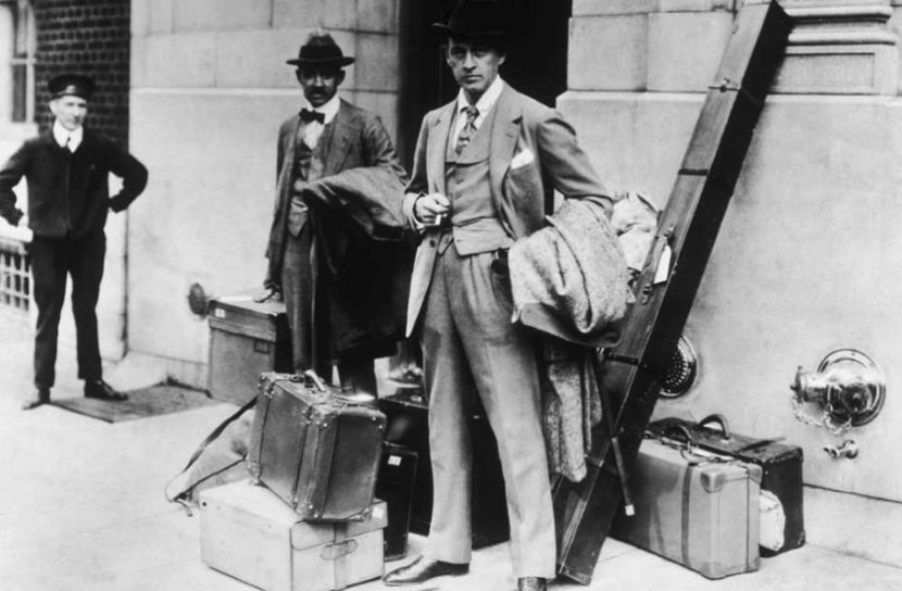 春日速递|别成天拖着笨重的行李箱到处跑了，各品牌的旅行包实用、好凹造型