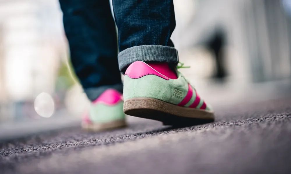 我小心翼翼地藏起这双“钻石鞋款”丨《每周冷门球鞋大赏》