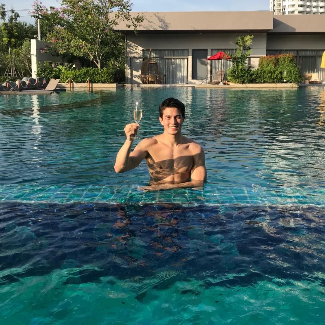 鍥涘窛鎴愰兘璇枃鑰佸笀,鎴愰兘璇枃鑰佸笀