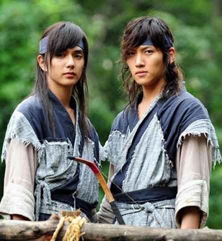 池昌旭出道10年,池昌旭从小到大的经历