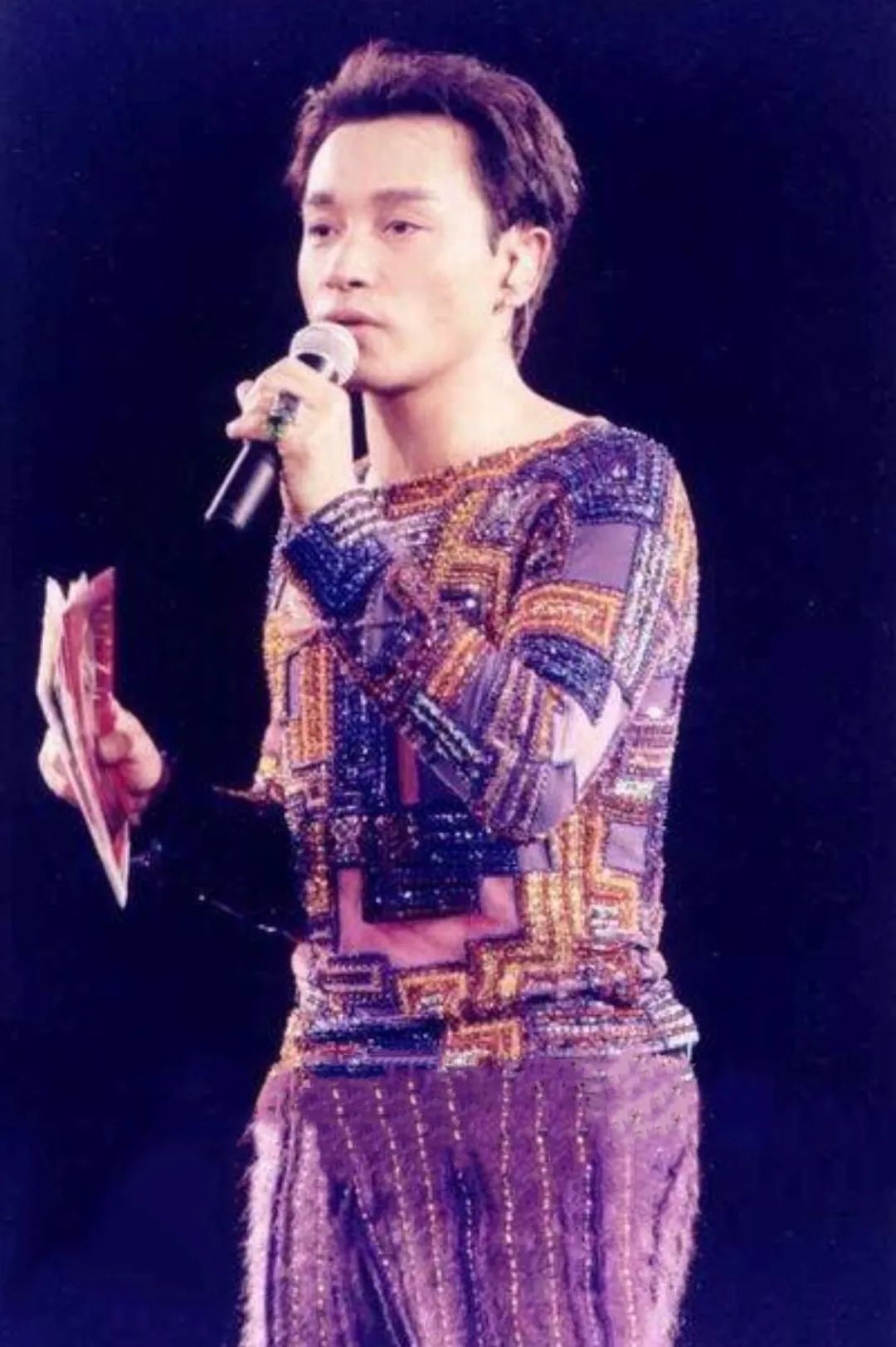 绝代风华的“哥哥”，他的衣品更应被记住