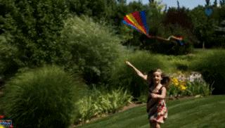 除了线上放风筝拿奖品这件大事，明天10:00交广网带货明星即将诞生……